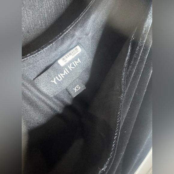 Elegant Black One-Shoulder Jumpsuit - Picture 5 of 8